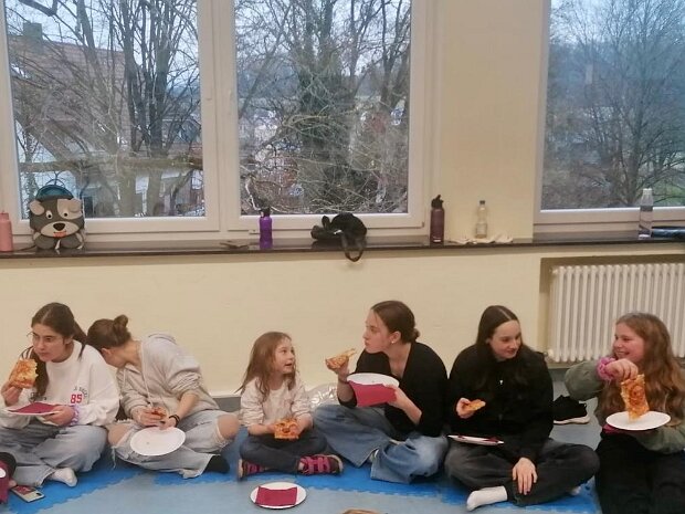 Kampagnen-Abschluss Gemeinsamer Kampagnen Abschluss der Tanzgarden Glitzersternchen und Black Pearls mit Spiel, Spass und Pizza für alle.